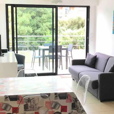 Pieds Dans L Eau * 프로프리아노