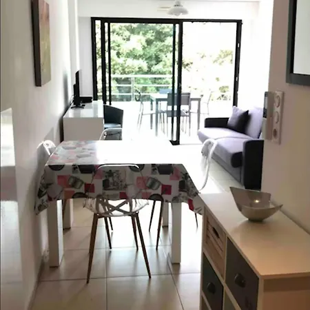 아파트 Pieds Dans L Eau *