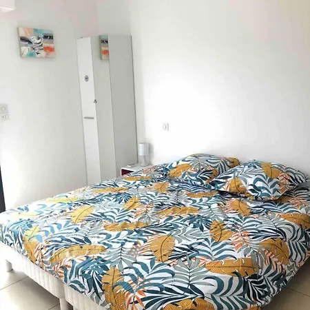 Pieds Dans L Eau * 프로프리아노